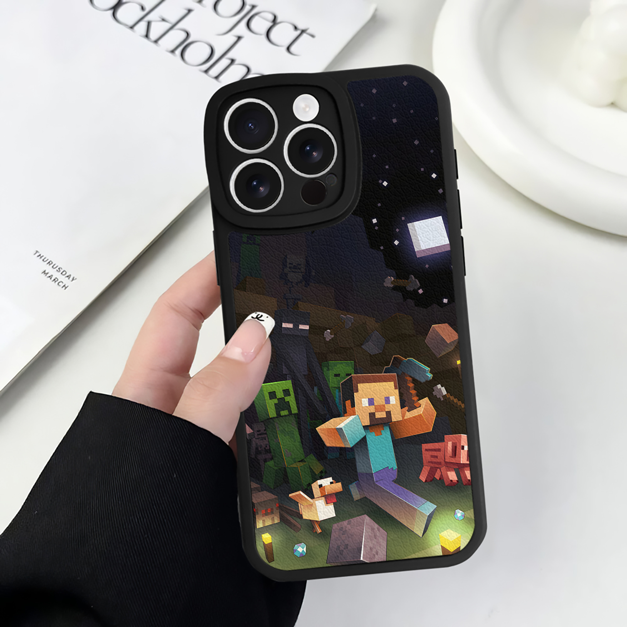 （画像用） マインクラフト ブロックの世界 Minecraft MC Block world 【iPhone 16シリーズ対応】シリコンスマホケース（レザー調） 材質：シリコン